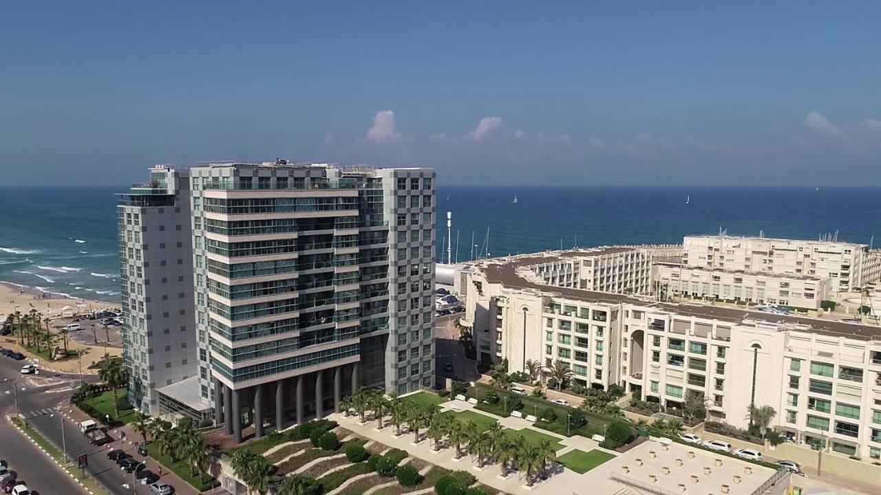 Okeanos Bmarina Aparthotel Herzliya Exterior photo